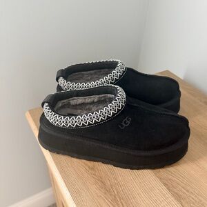 Ugg tazz platform clogs